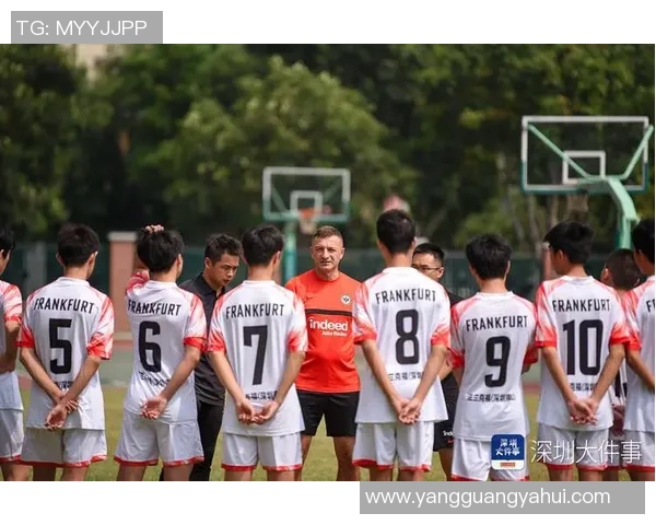 深圳足球队转型之路的挑战与机遇在钻石联赛中的精彩表现