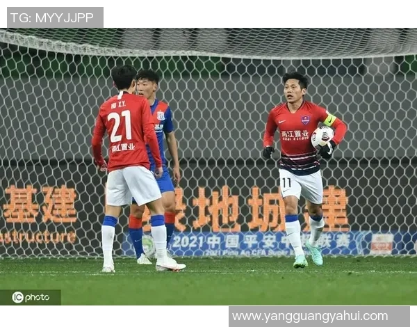 重庆足球队联赛表现分析:技术细节与战术执行的深度剖析 重庆足球队联赛表现分析:技术细节与战术执行的深度剖析